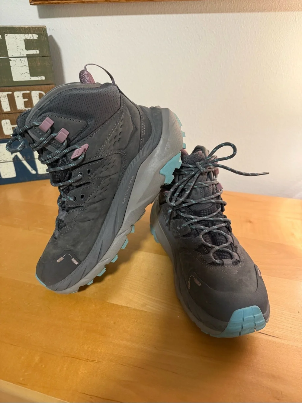 Hoka One One  Kaha 2 GTX Gray Hiking Boots